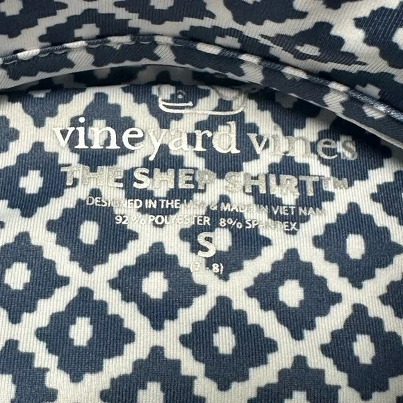 NWT VINEYARD VINES GIRLS PERFORMANCE SHEP SHIRT IN FADED INDIGO PRINT SIZE 7-8 - Picture 3 of 3